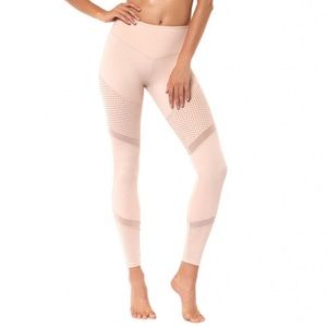 NWT! L’urv race ready leggings in blush!